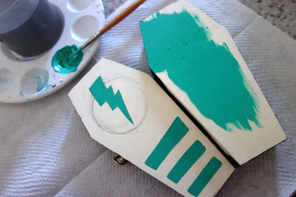 DIY Painted Coffin Box